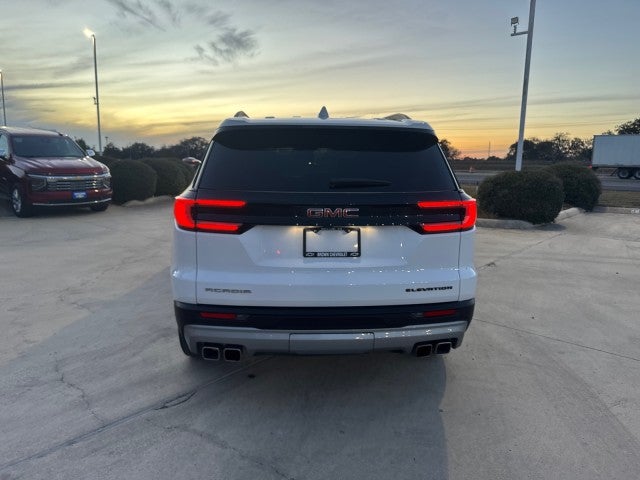 2024 GMC Acadia Elevation
