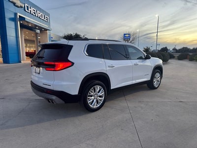 2024 GMC Acadia Elevation