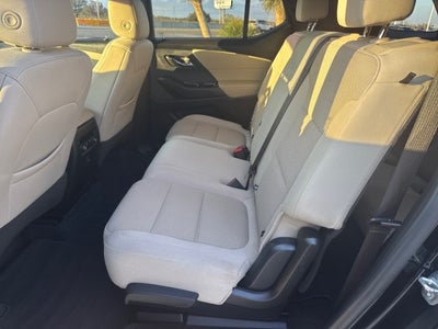 2022 Chevrolet Traverse LS