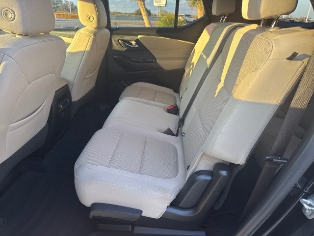 2022 Chevrolet Traverse LS