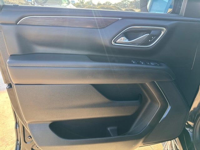 2024 Chevrolet Suburban LS