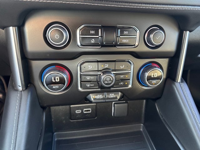 2024 Chevrolet Suburban LS