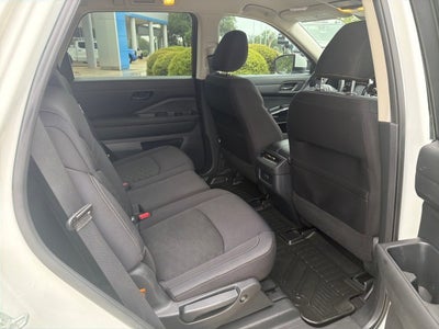 2024 Nissan Pathfinder SV