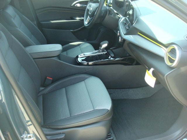 2026 Chevrolet Trax LT - Photo 25